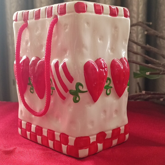 Table Ware - Picture 2 of 2